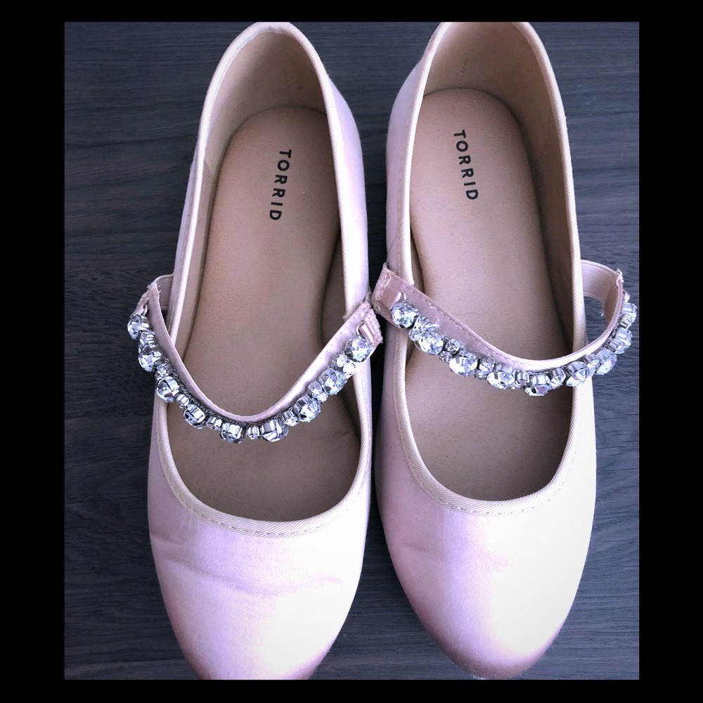Satin Nude Flats w/ Elegant Rhinestone Straps 9W